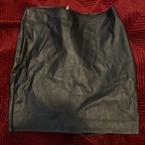 Stretchy black faux leather skirt